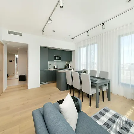 Poordi 1 With Rooftop Terrace *